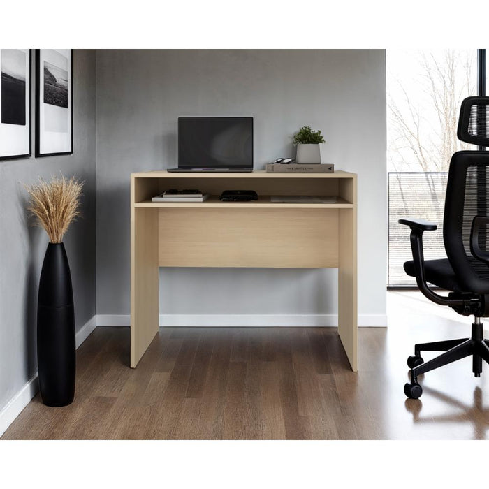 Escritorio Estelar, Cartagena, Cuenta con un entrepaño en la parte inferior para ubicar objetos, ideal para espacio de trabajo