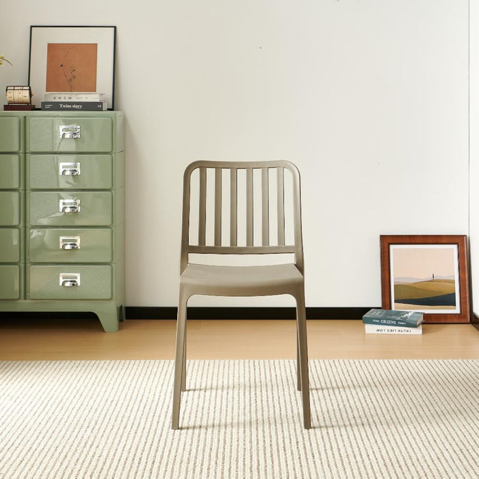 Silla Brooklyn, Taupe , Con Con espaldar en rayas y diseño minimalista