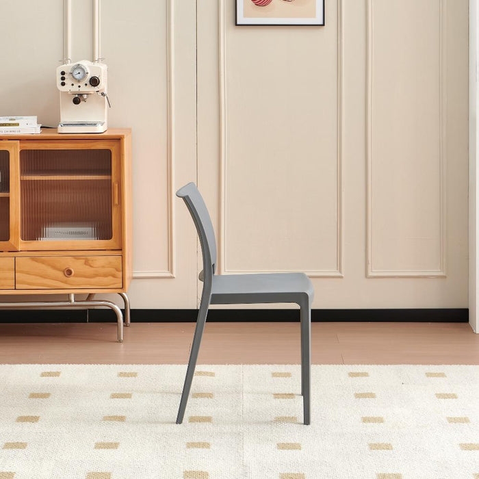 Silla Soho, Gris Oscuro, Con espaldar cerrado y diseño minimalista
