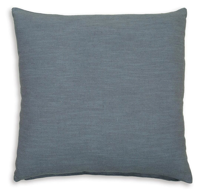 Thaneville Pillow