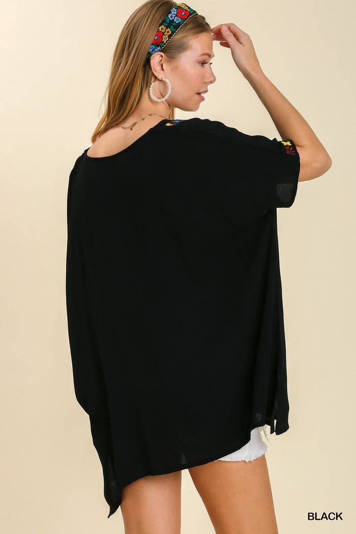 UMGEE Tropical Embroidery V-Neck Kaftan Top with No Lining
