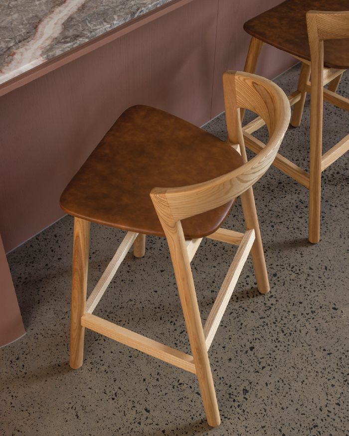Vara 01 Counter Stool